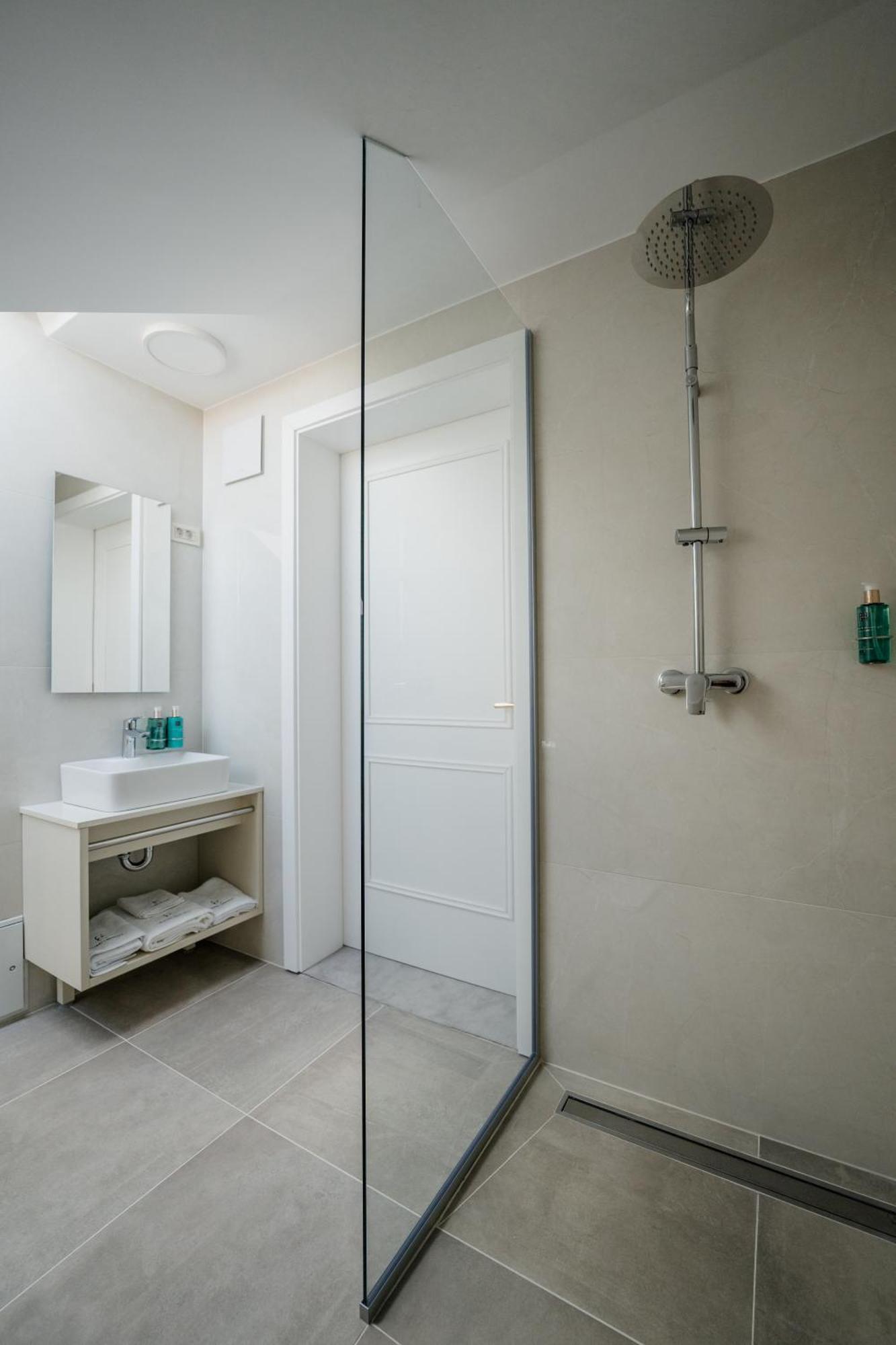 Grand Central Ljutomer Kültér fotó