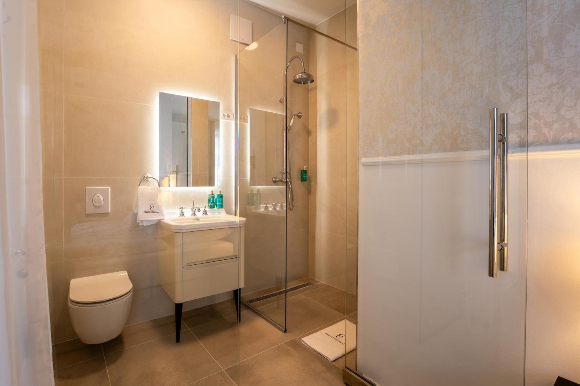 Grand Central Ljutomer Kültér fotó